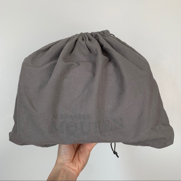 Authentic Alexander McQueen Leather Chain AMQ Bag - Picture 16 of 16